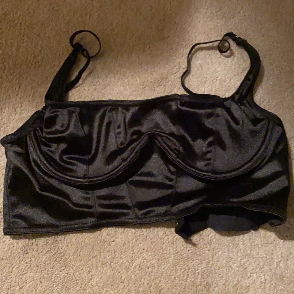 Urban black crop top